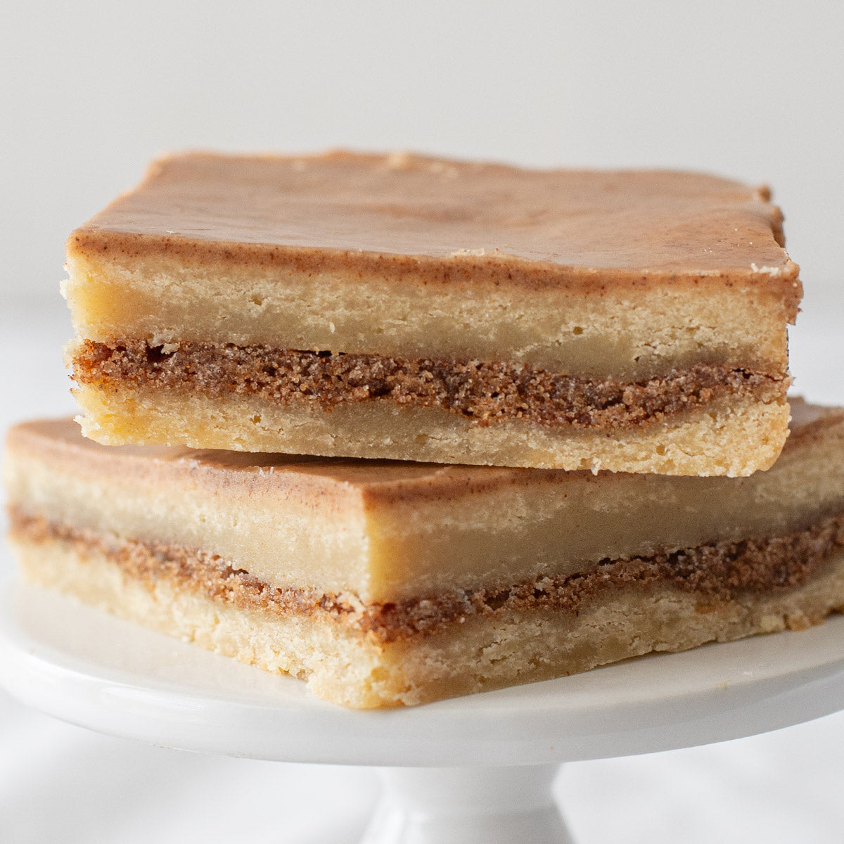 A delectable Brown Sugar & Spice Delight Bar from above—golden layers with a cinnamon glaze, all set to be enjoyed.